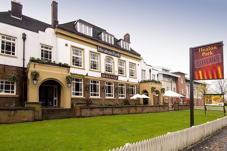 vé máy bay Đà Nẵng đi Manchester tháng 2 1