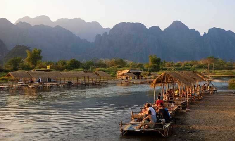 Vé máy bay đi Lào tháng 3 1