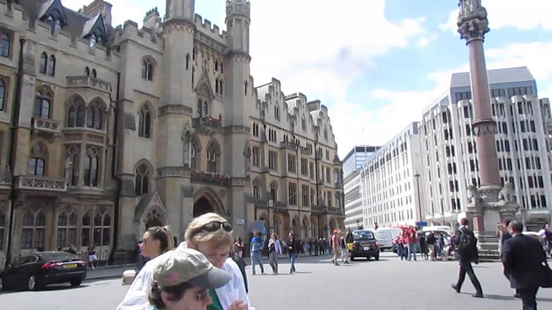 Vé máy bay đi London tháng 11 3