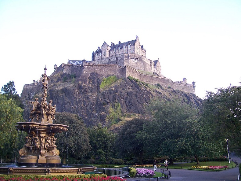 Vé máy bay Hà Nội đi Edinburgh 2
