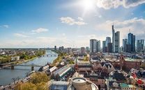 Rộn ràng săn vé máy bay Hà Nội đi Frankfurt tháng 7