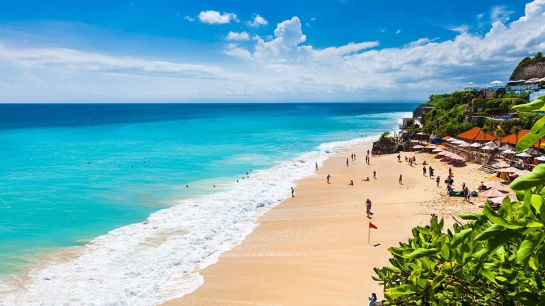 Bãi biển Kuta ở đảo Bali, Indonesia