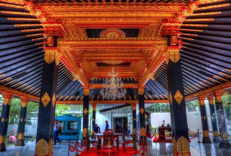 Một điện trong cung điện hoàng gia Keraton