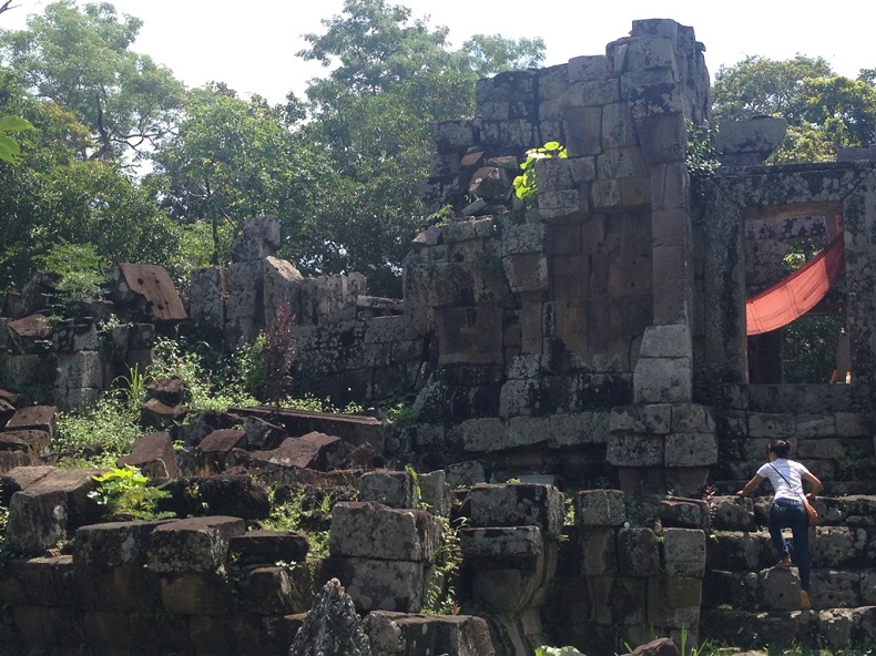 vé máy bay Huế đi Lào tháng 3 1