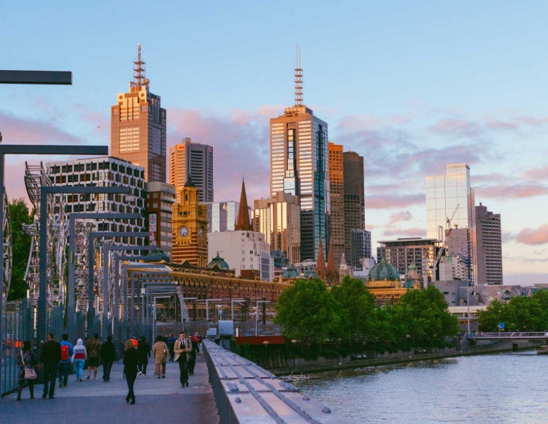 vé máy bay Huế đi Melbourne tháng 12