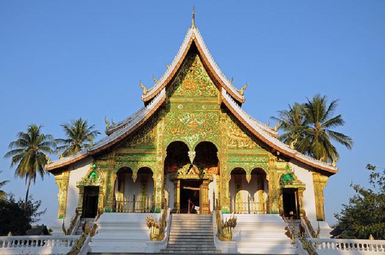 vé máy bay Pleiku đi Lào tháng 3 1