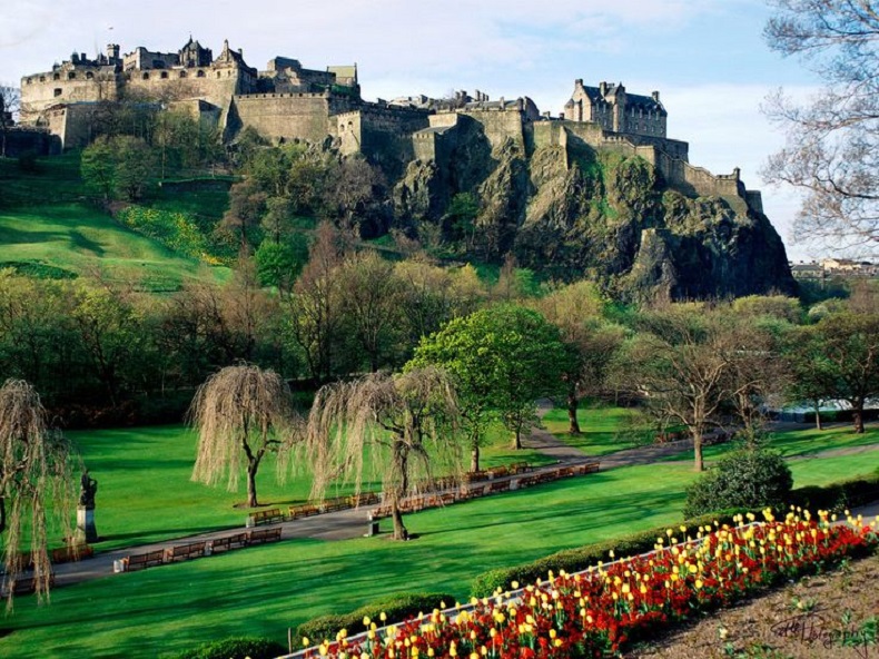 Vé máy bay Thanh Hóa đi Edinburgh tháng 1 1