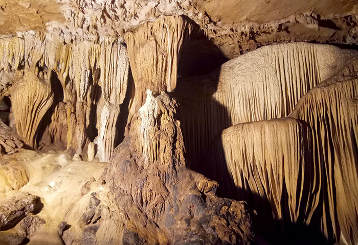 Hang Bản Tả Phìn
