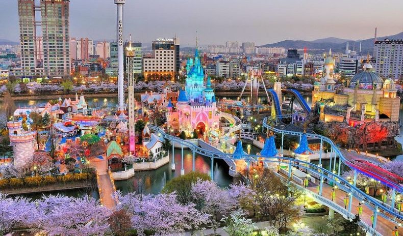 Công viên Lotte World - Hàn Quốc mùa hè