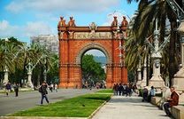Cùng khám phá vòm chiến thắng Arc de Triomf