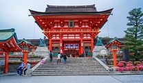 Đặt chân tới Kyoto khám phá đền Fushimi Inari-taisha có hơn 10,000 cổng