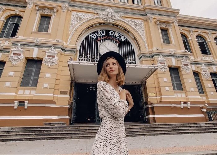 Bưu điện thành phố - địa điểm chụp ảnh đẹp ở Sài Gòn