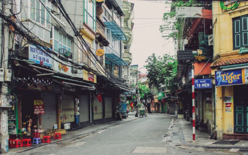 Kiến trúc cổ kính phố Tạ Hiện