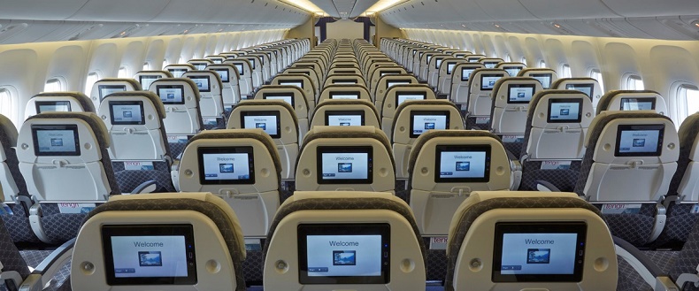 Khoang hành khách rộng rãi và tiện nghi trên máy bay của Air Astana