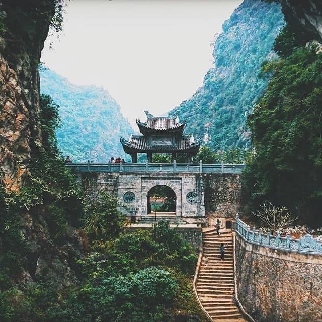 ăn uống tại  Tuyệt Tình Cốc Ninh Bình