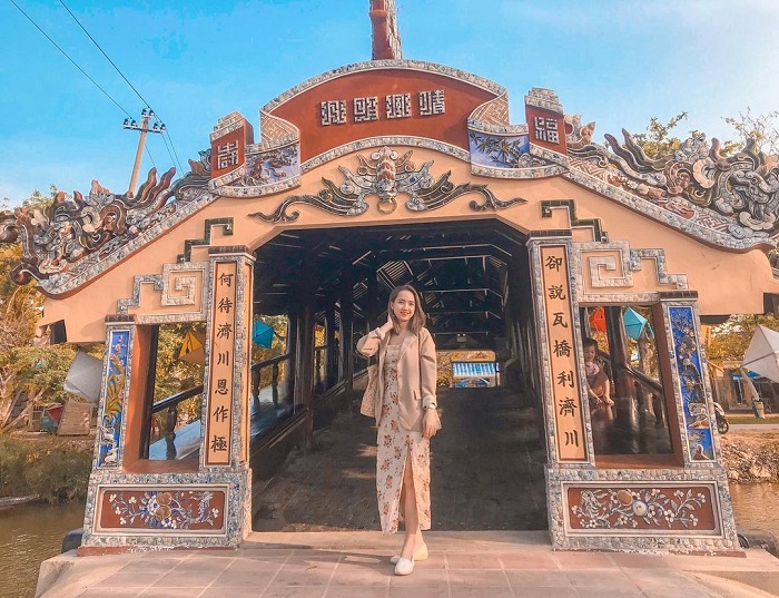 cầu ngói Thanh Toàn nổi bật với kiến trúc độc đáo