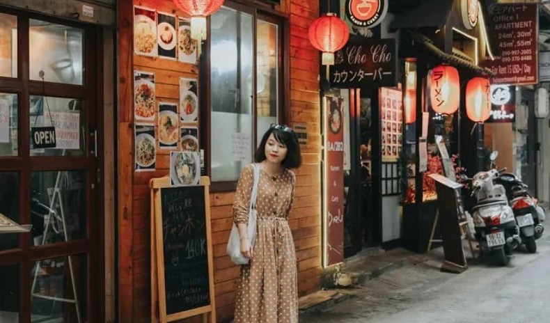 Khu phố Nhật Bản - vé máy bay Pleiku đi Hồ Chí Minh