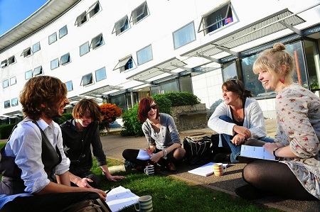 Vé máy bay sinh viên đi ÚC