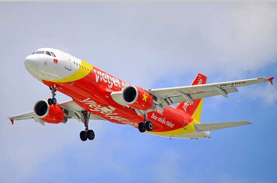 Vietjet Air, hãng hàng không tân tiến và chất lượng nhất Việt Nam, sẽ mang đến cho bạn những chuyến bay không những an toàn mà còn tiết kiệm thời gian và chi phí du lịch. Hãy truy cập website của chúng tôi để đặt vé và khám phá những điều kì diệu trên khắp đất nước!